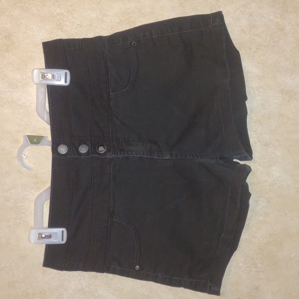 Black 3 bottom shorts